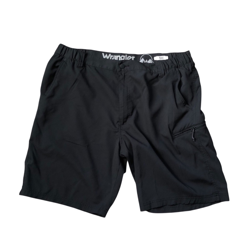 Wrangler ATG black performance lightweight shorts Sz 40